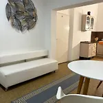 Nr 3 Grosszuegiges Kamin-zimmer Mit King-size Bett Im Zentrum Wlan Tv Gute Laune Homestay szállás