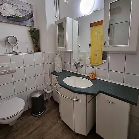 Nr 3 Grosszuegiges Kamin-zimmer Mit King-size Bett Im Zentrum Wlan Tv Gute Laune Kwatera prywatna Annaberg-Buchholz